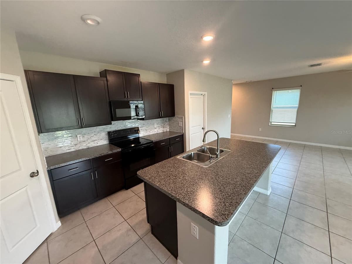 4540 ETERNAL PRINCE DRIVE — photo 4 of 17