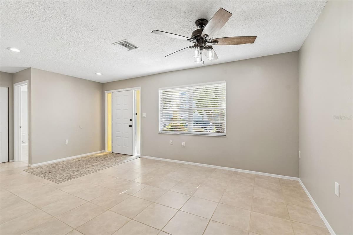 9631 MARLINTON LANE — photo 8 of 33