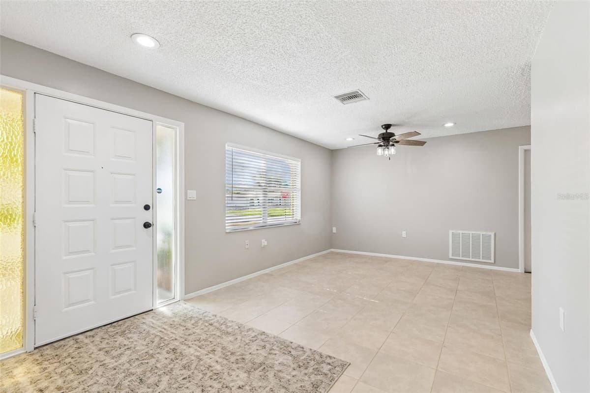 9631 MARLINTON LANE — photo 6 of 33