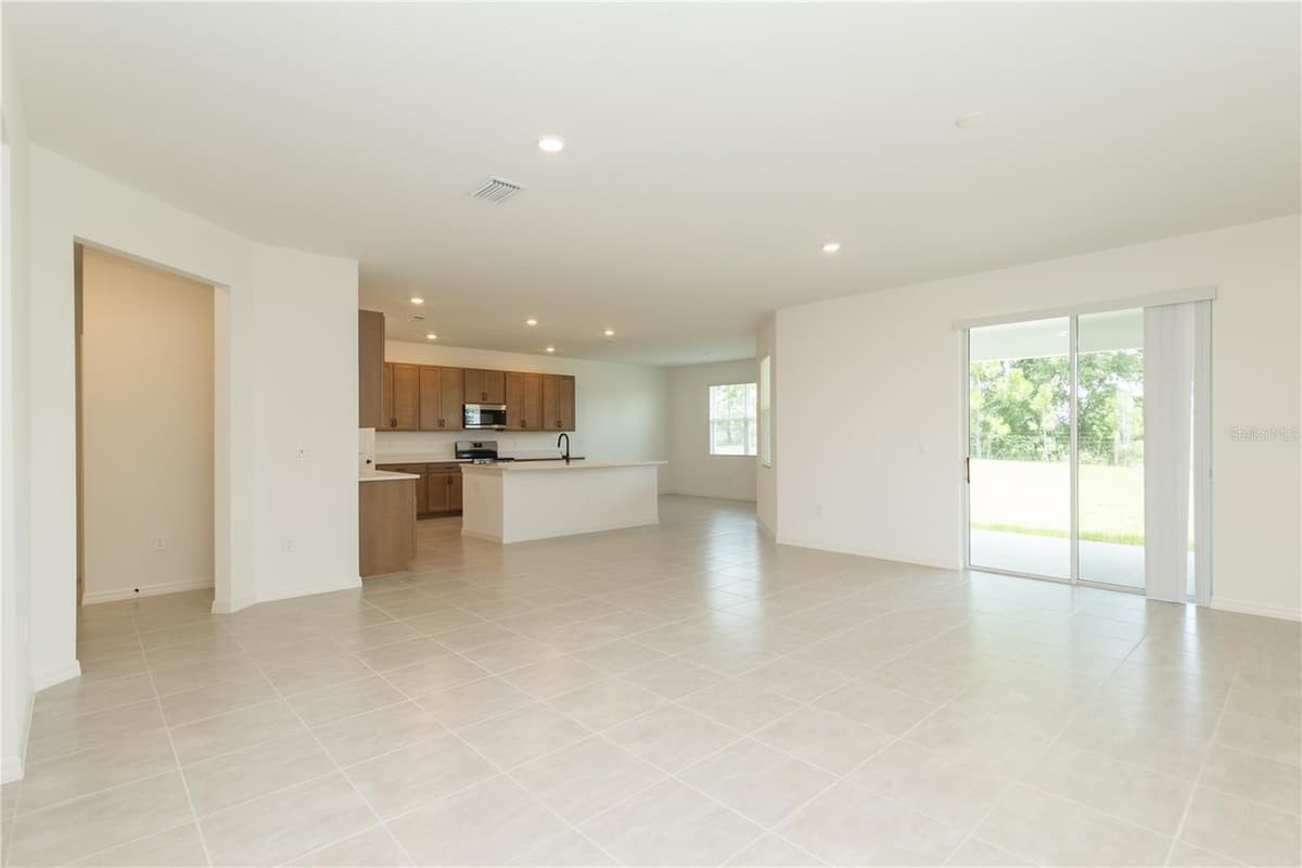 3108 EVELYN LANE — photo 3 of 31