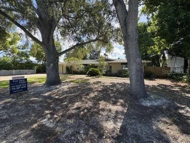1041 CITRUS AVENUE — photo 3 of 9