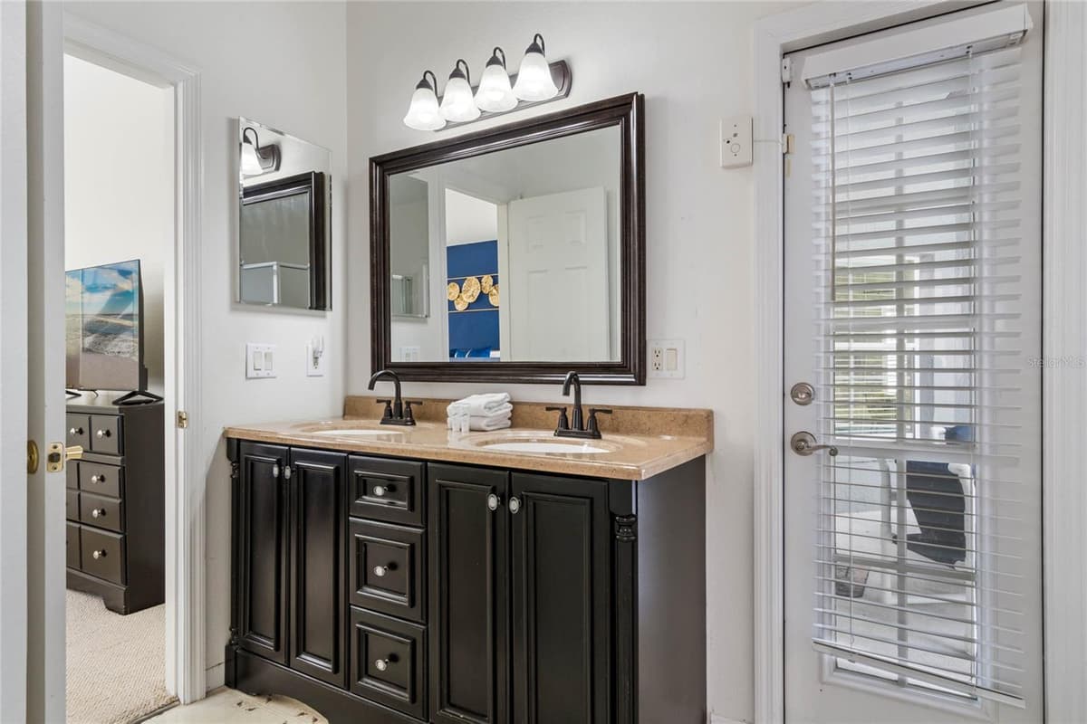 2631 AUTUMN CREEK CIRCLE — photo 33 of 78