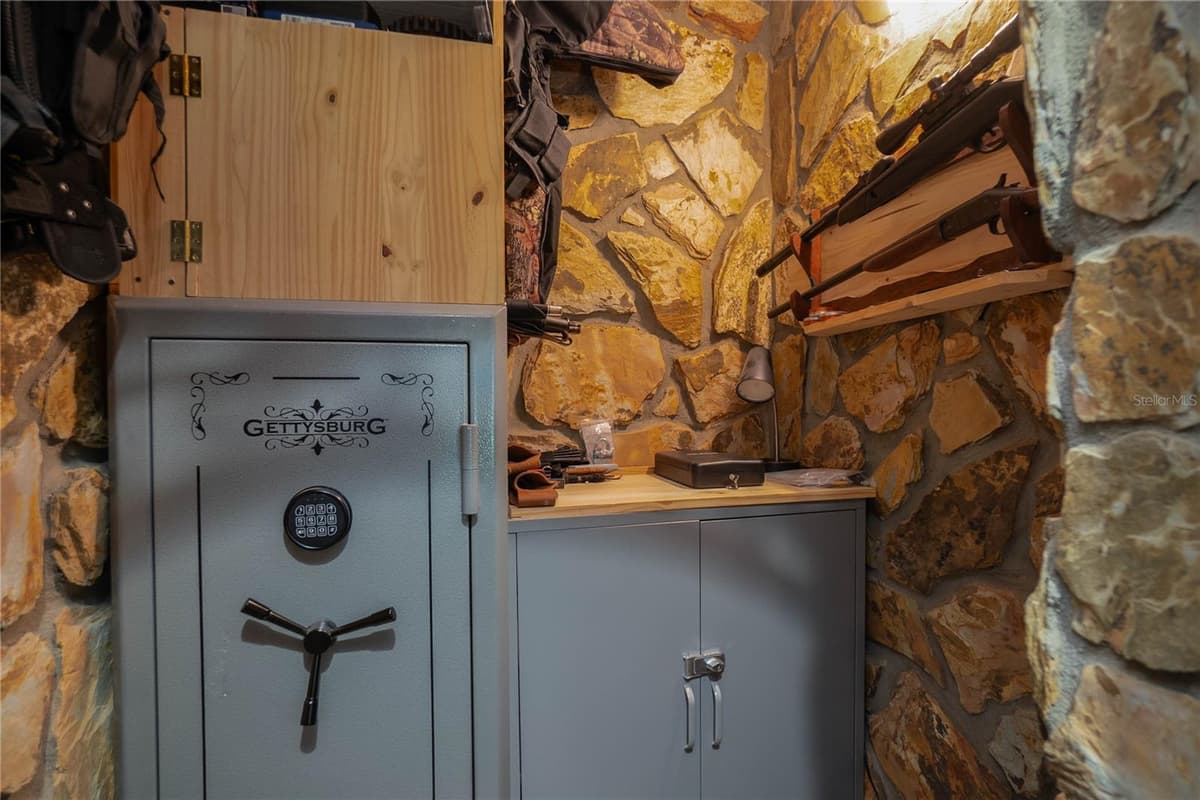 3711 TURQUOISE DRIVE — photo 17 of 76