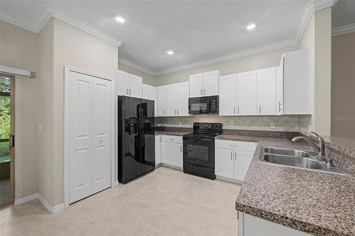1599 CASSIUS STREET — photo 13 of 52