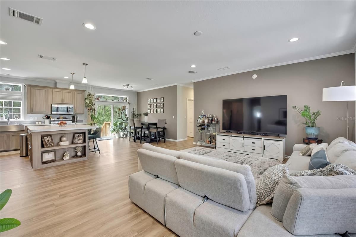 14730 PEACE BOULEVARD — photo 3 of 55