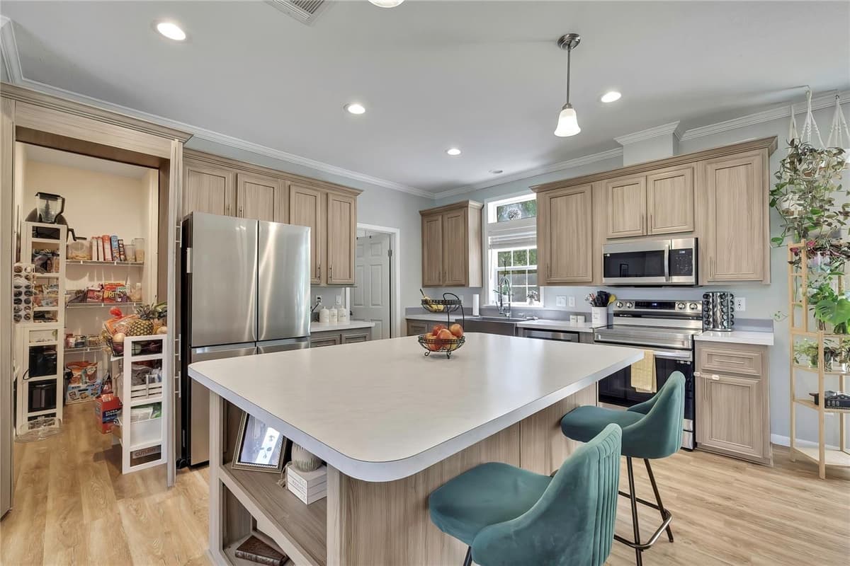 14730 PEACE BOULEVARD — photo 7 of 55