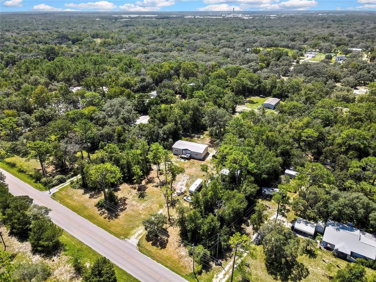 14730 PEACE BOULEVARD — photo 41 of 55
