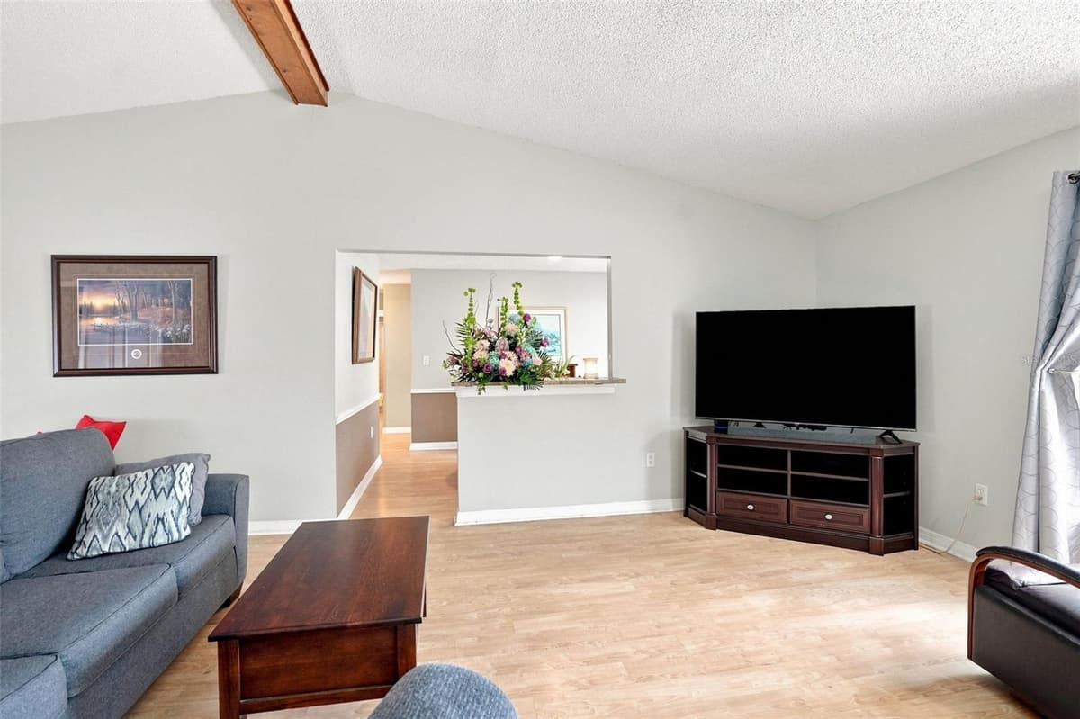 2432 LAKE FOREST AVENUE — photo 9 of 43