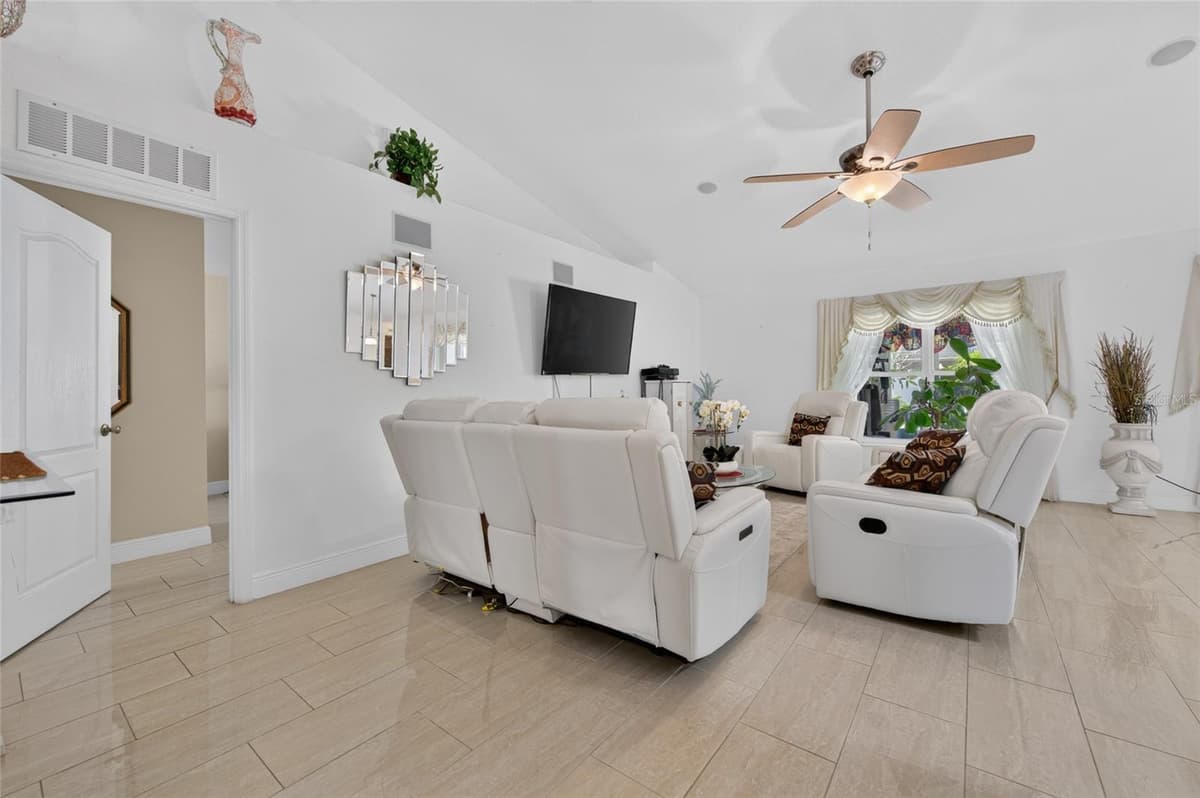 1418 PRINCESS PAULA DRIVE — photo 13 of 38