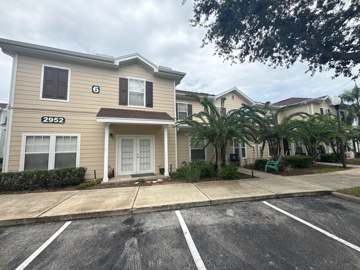 2952 LUCAYAN HARBOUR CIRCLE — photo 2 of 52