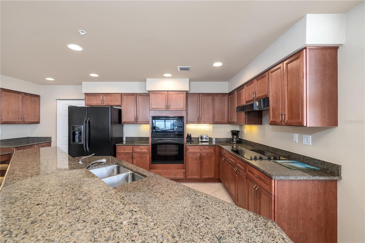 1425 OCEAN SHORE BOULEVARD — photo 14 of 46