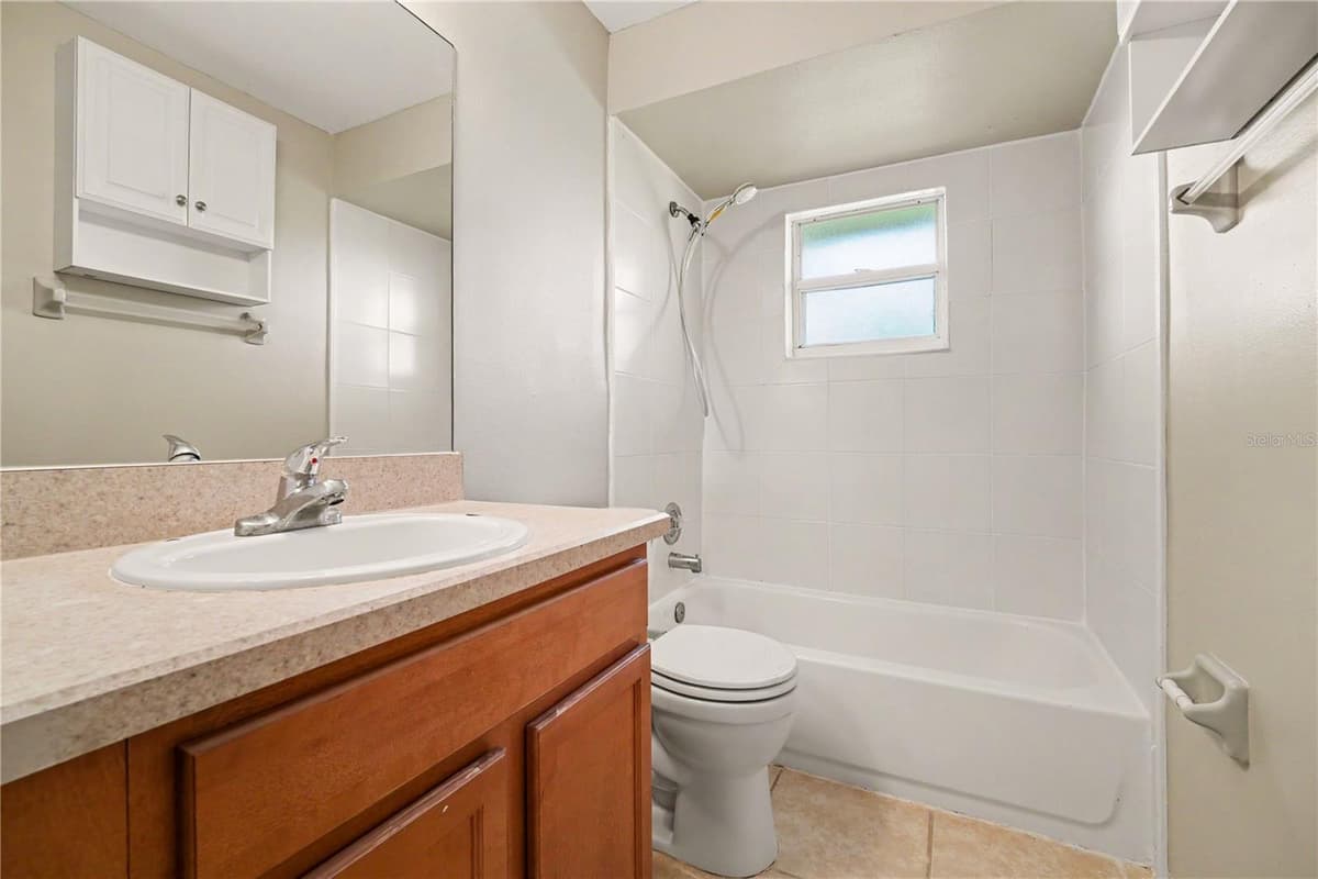 829 PEMBROKE AVENUE — photo 18 of 21