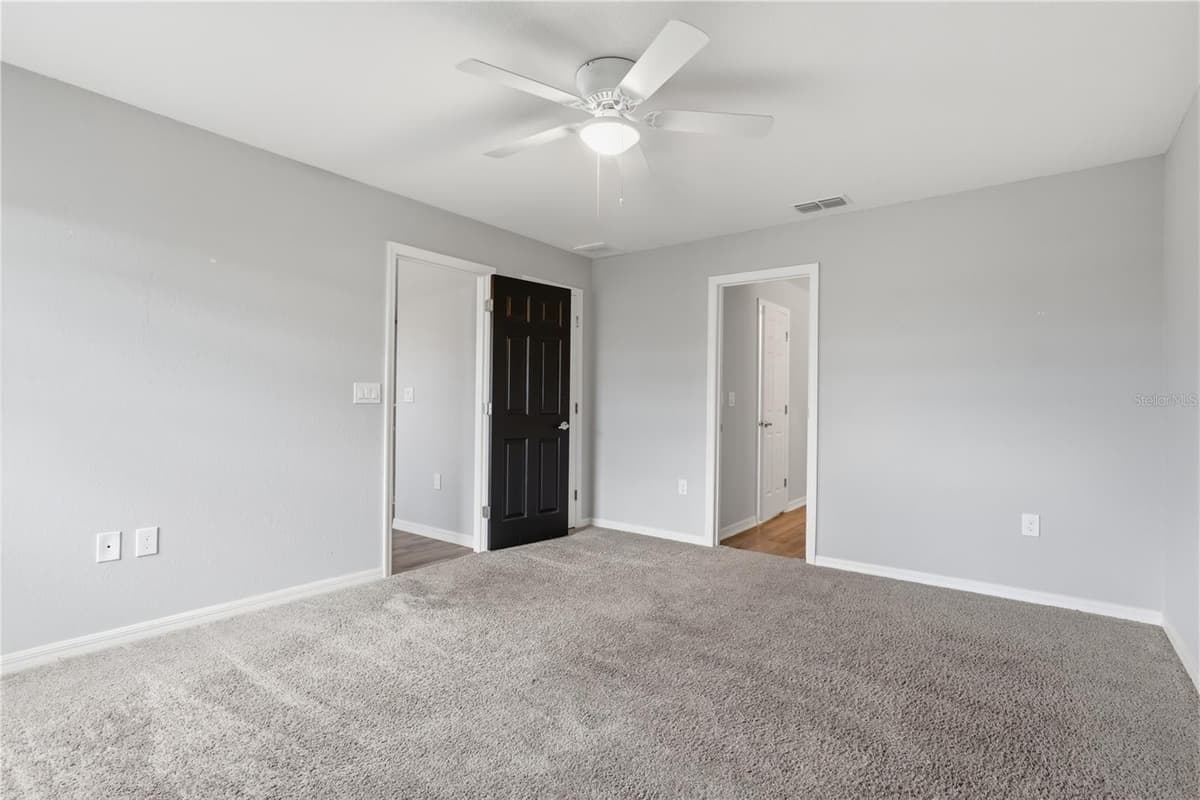 185 CLOVERBROOK TRAIL — photo 21 of 44
