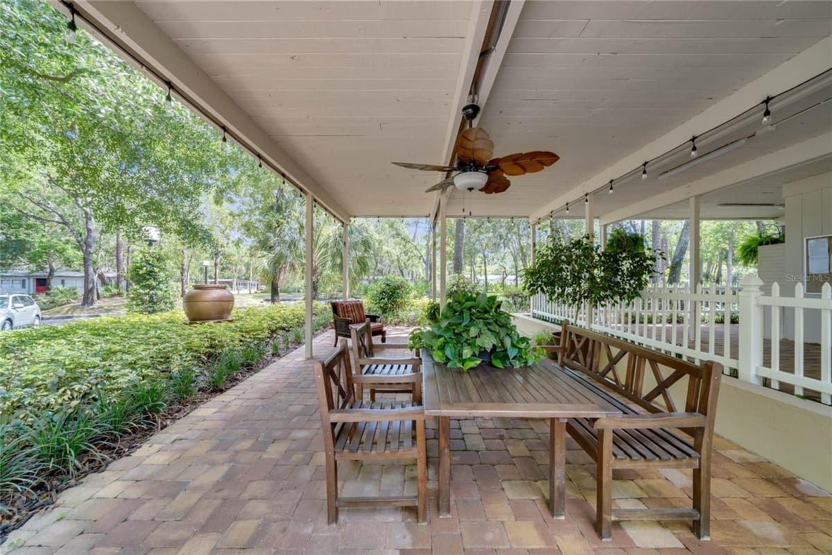 112 PLANTATION BOULEVARD — photo 15 of 28