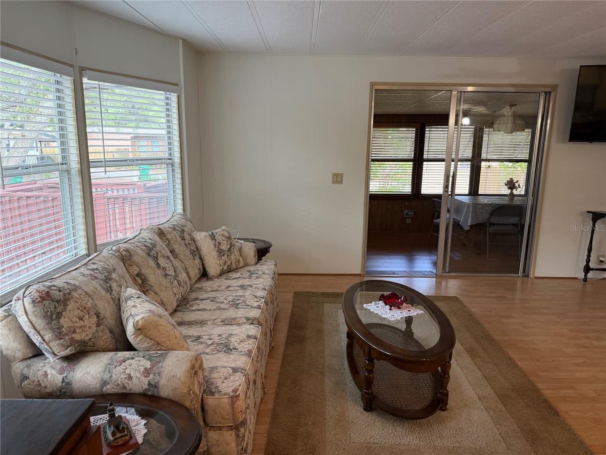 112 PLANTATION BOULEVARD — photo 8 of 28