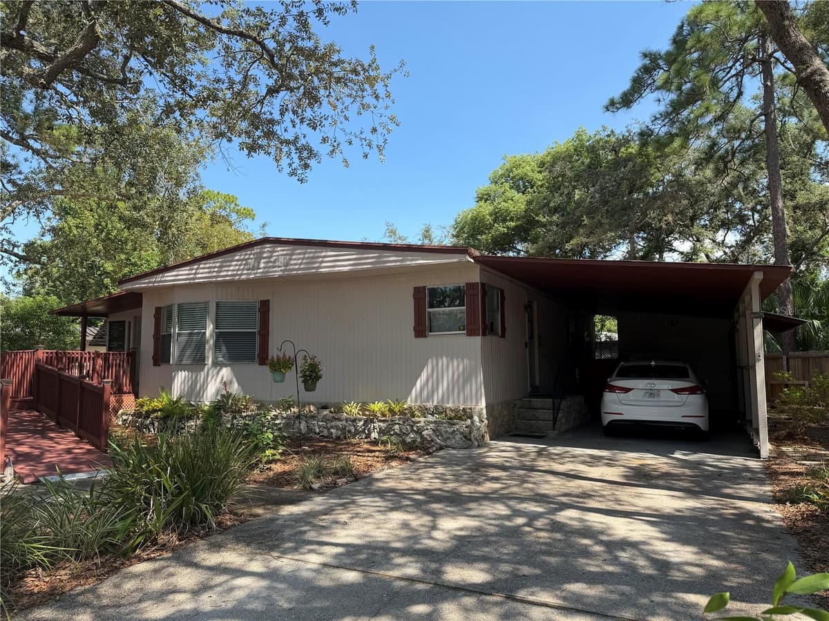 112 PLANTATION BOULEVARD — photo 2 of 28