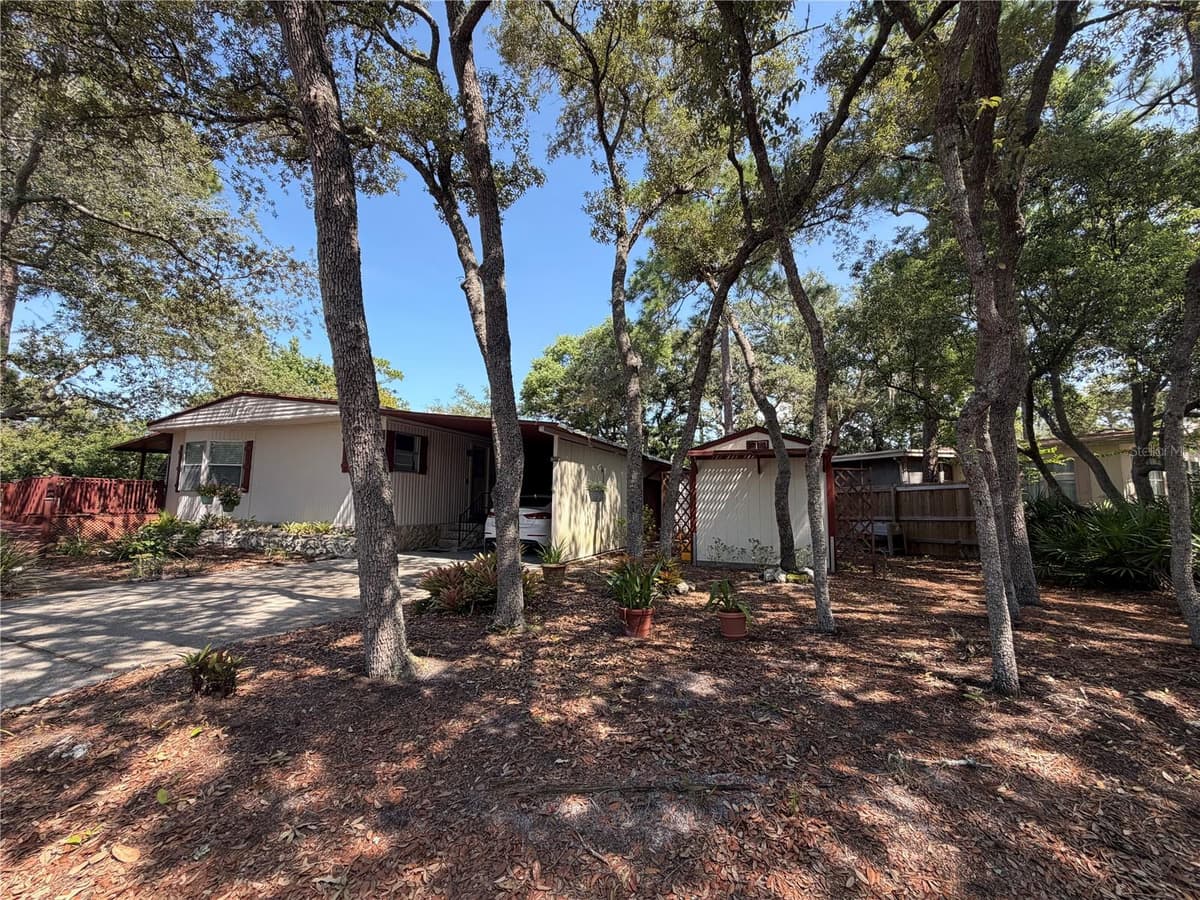 112 PLANTATION BOULEVARD — photo 3 of 28
