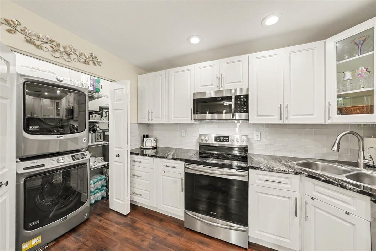 12405 EAGLESWOOD DRIVE — photo 13 of 38