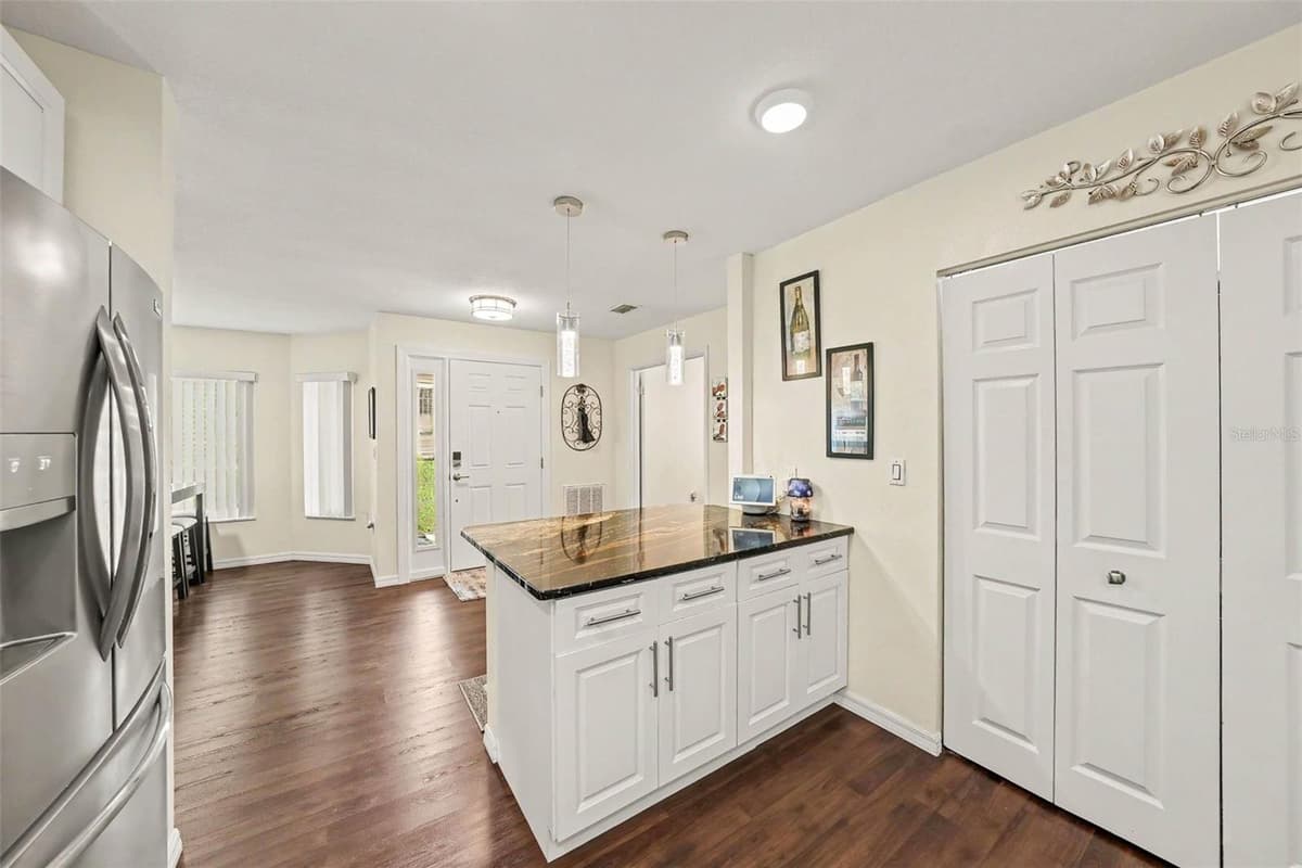 12405 EAGLESWOOD DRIVE — photo 9 of 38
