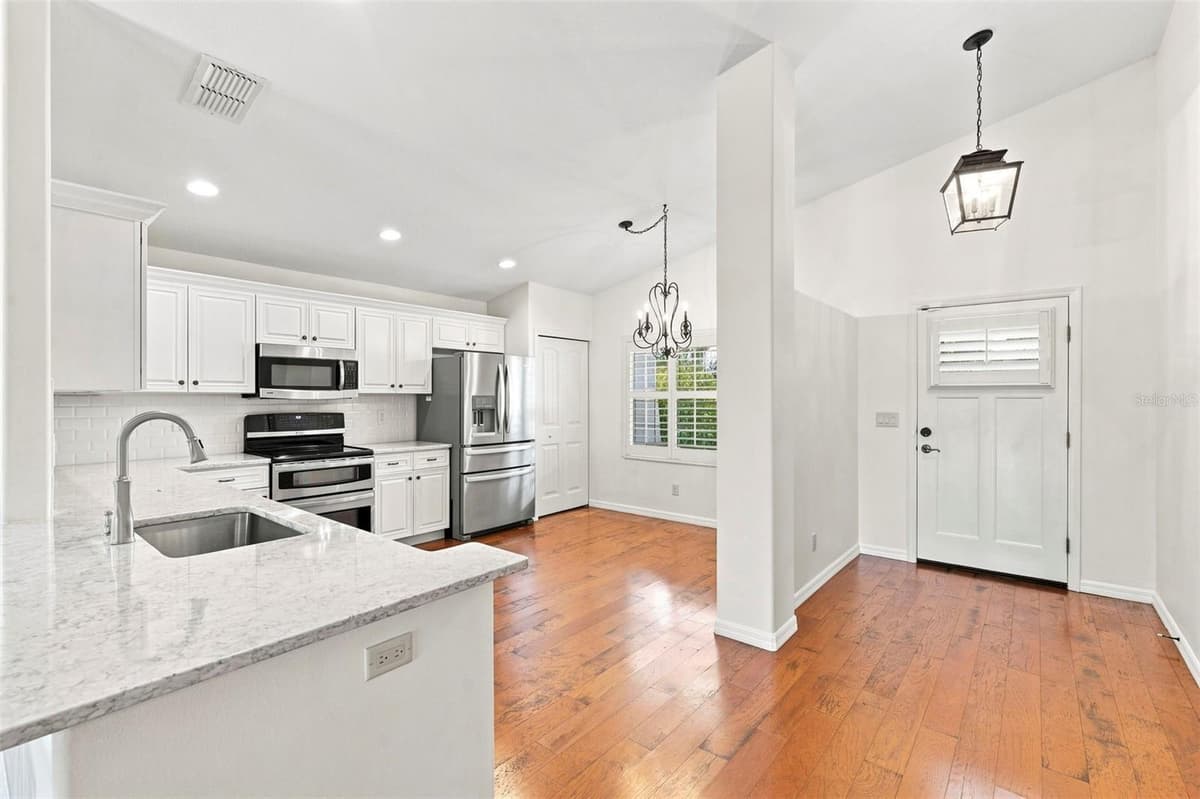 7218 34TH STREET — photo 9 of 66