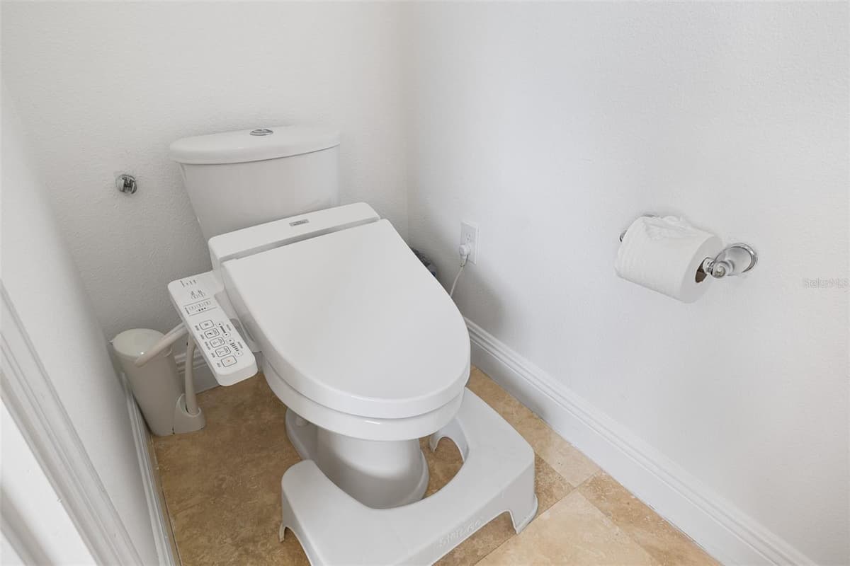 8416 CHILTON DRIVE — photo 62 of 83