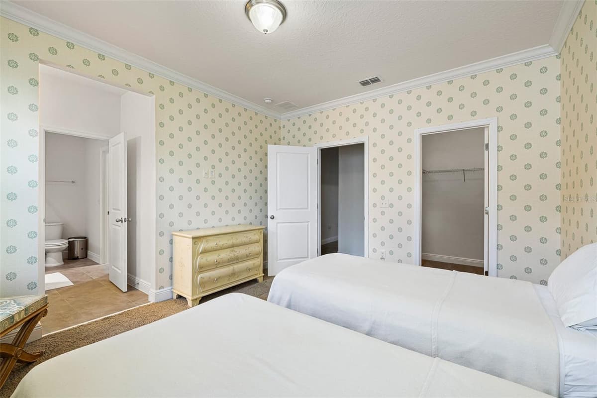 8416 CHILTON DRIVE — photo 44 of 83