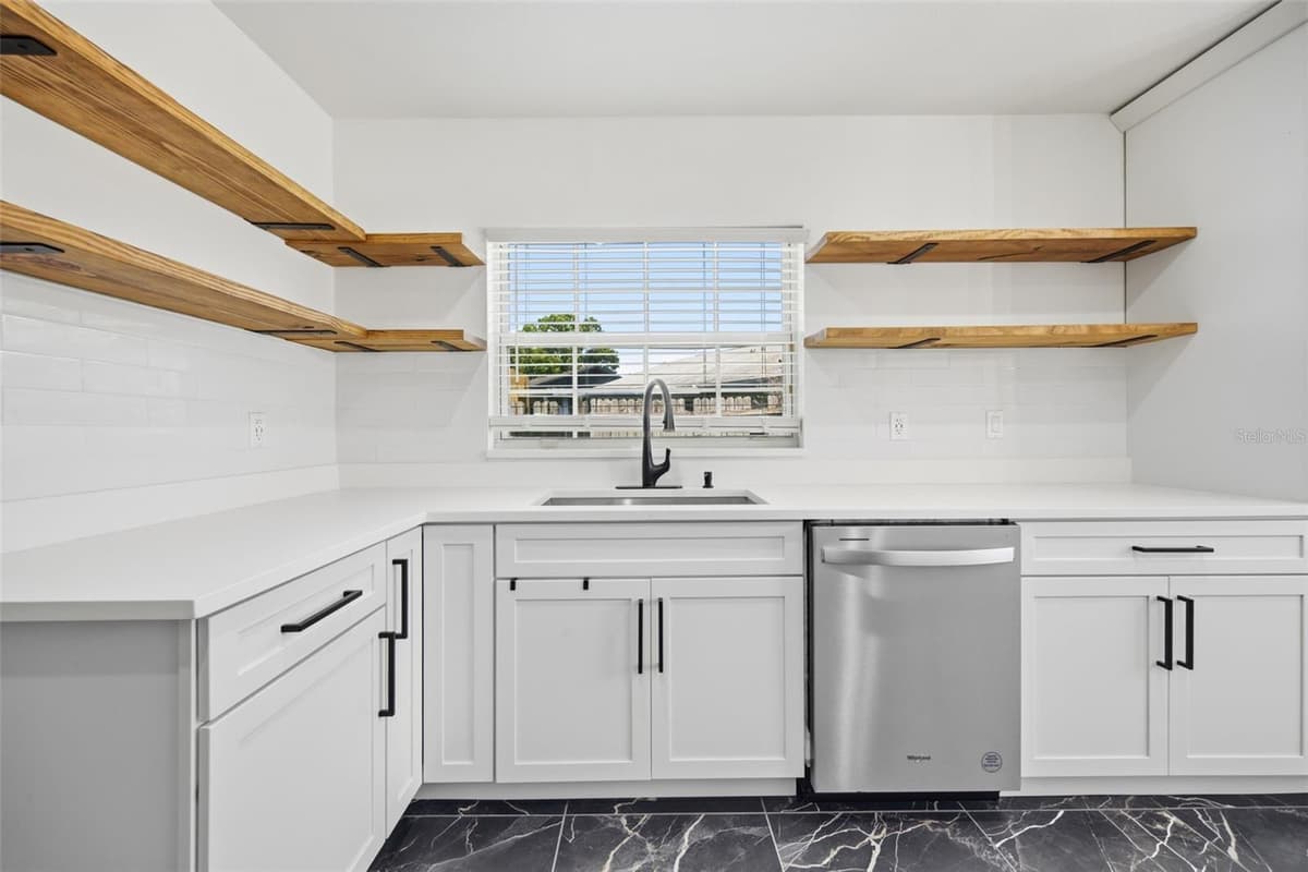 1705 CINNABAR COURT — photo 12 of 39
