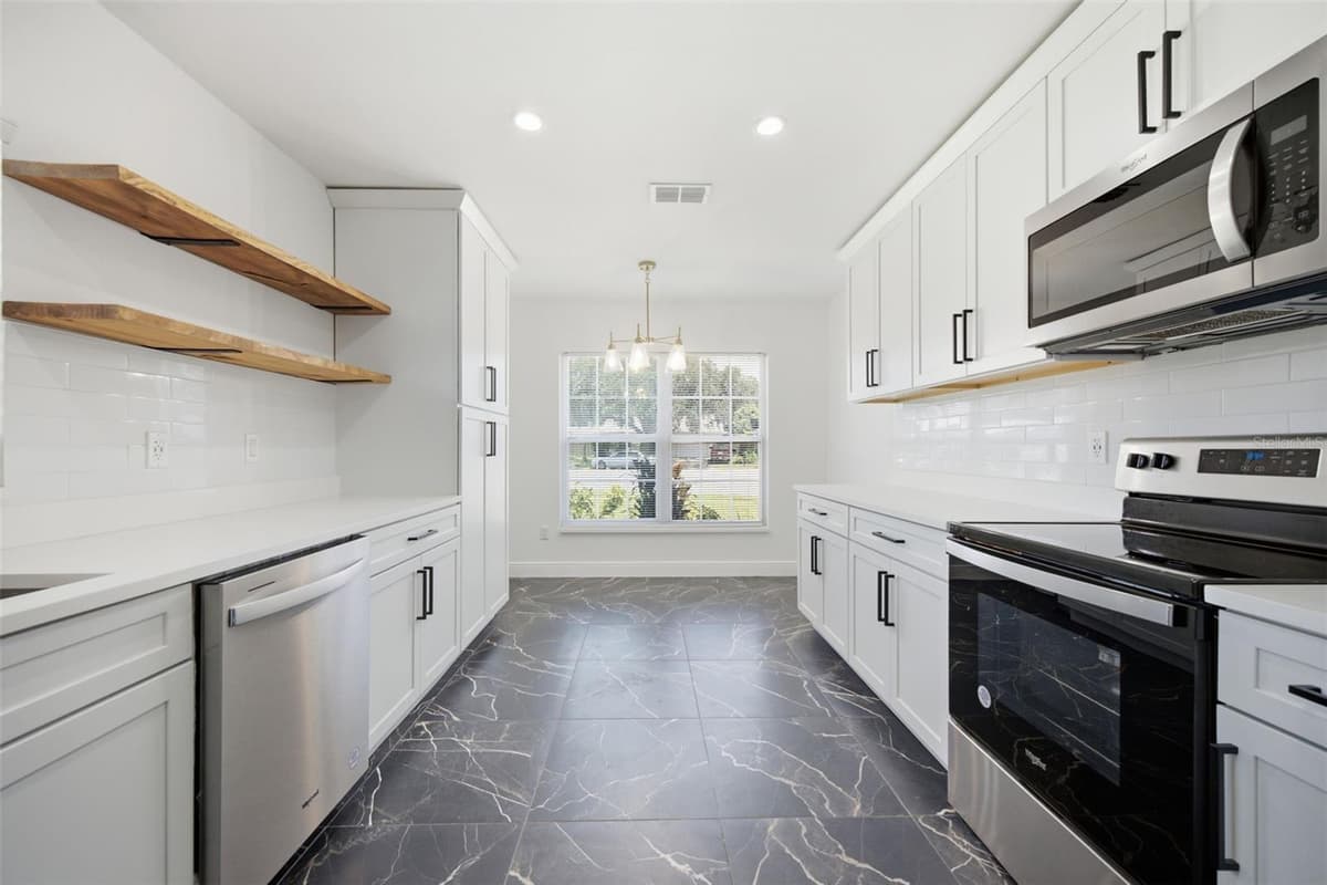 1705 CINNABAR COURT — photo 11 of 39