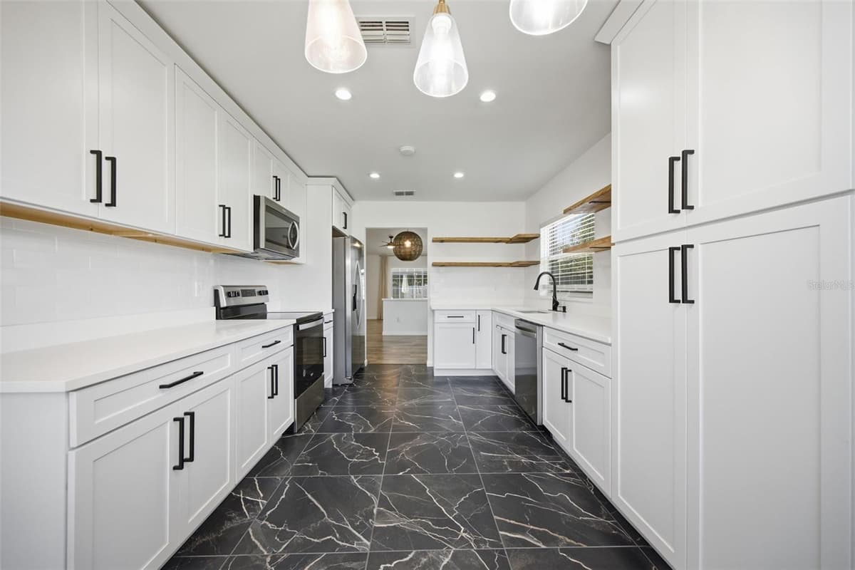 1705 CINNABAR COURT — photo 15 of 39