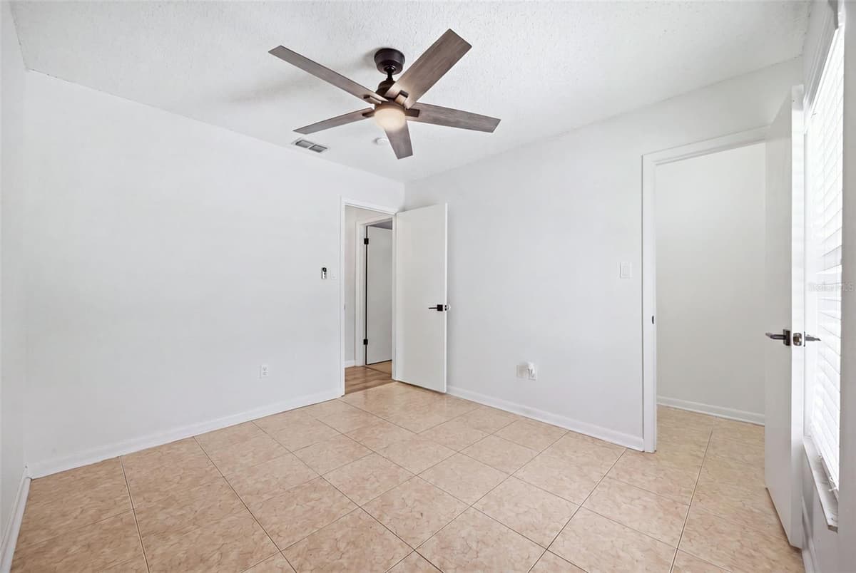 1705 CINNABAR COURT — photo 22 of 39