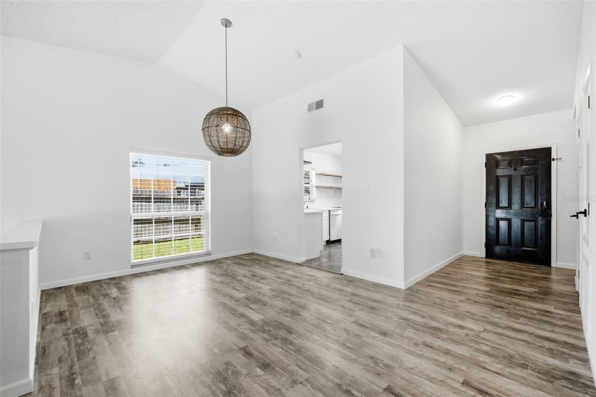 1705 CINNABAR COURT — photo 8 of 39