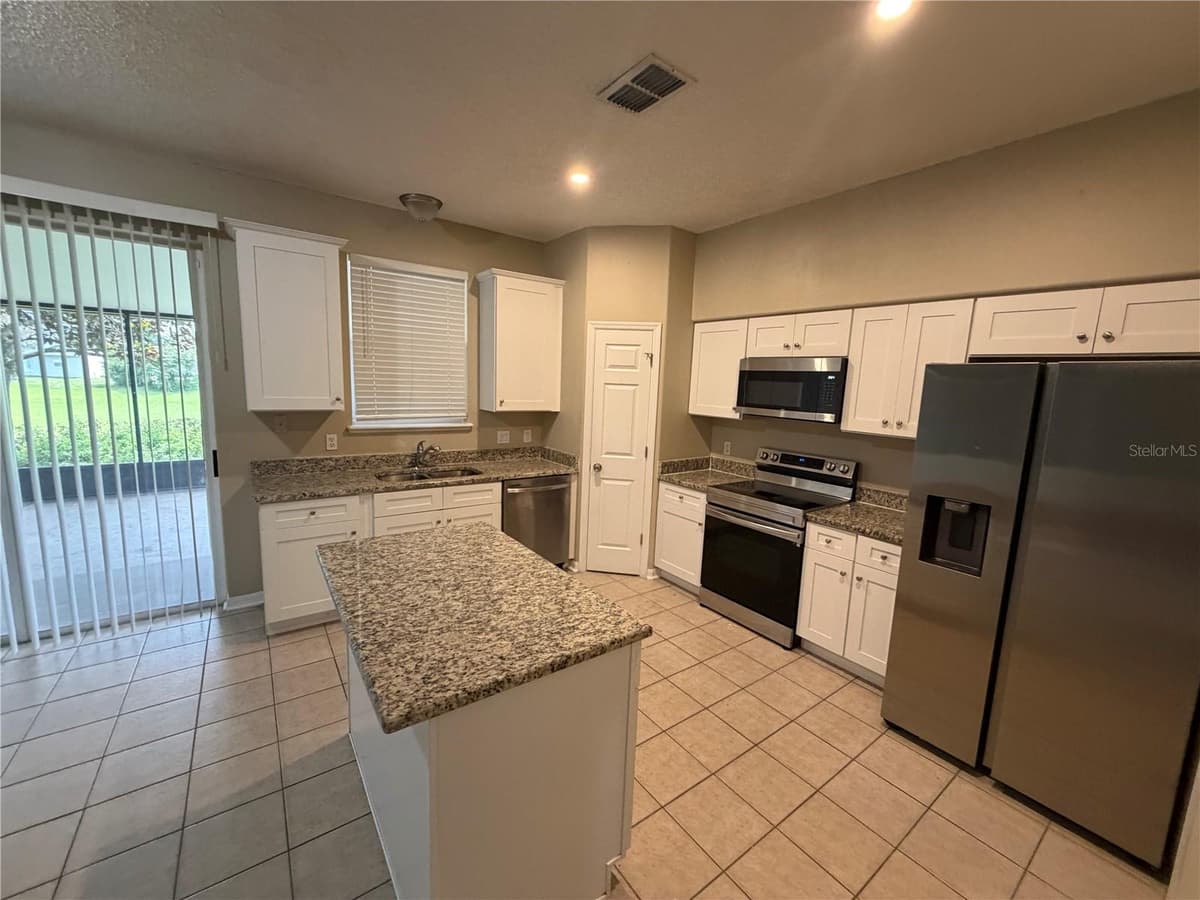 568 DOMINISH ESTATES DRIVE — photo 10 of 34