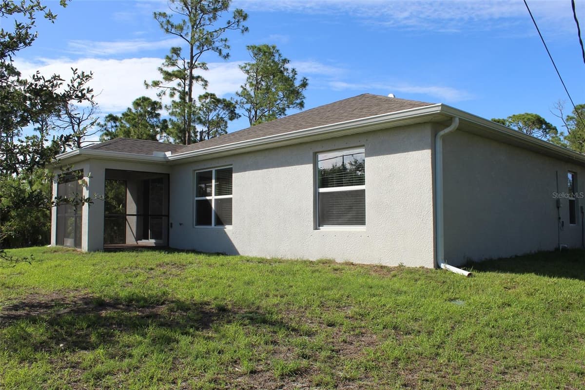 5501 KEMPSON LANE — photo 45 of 50