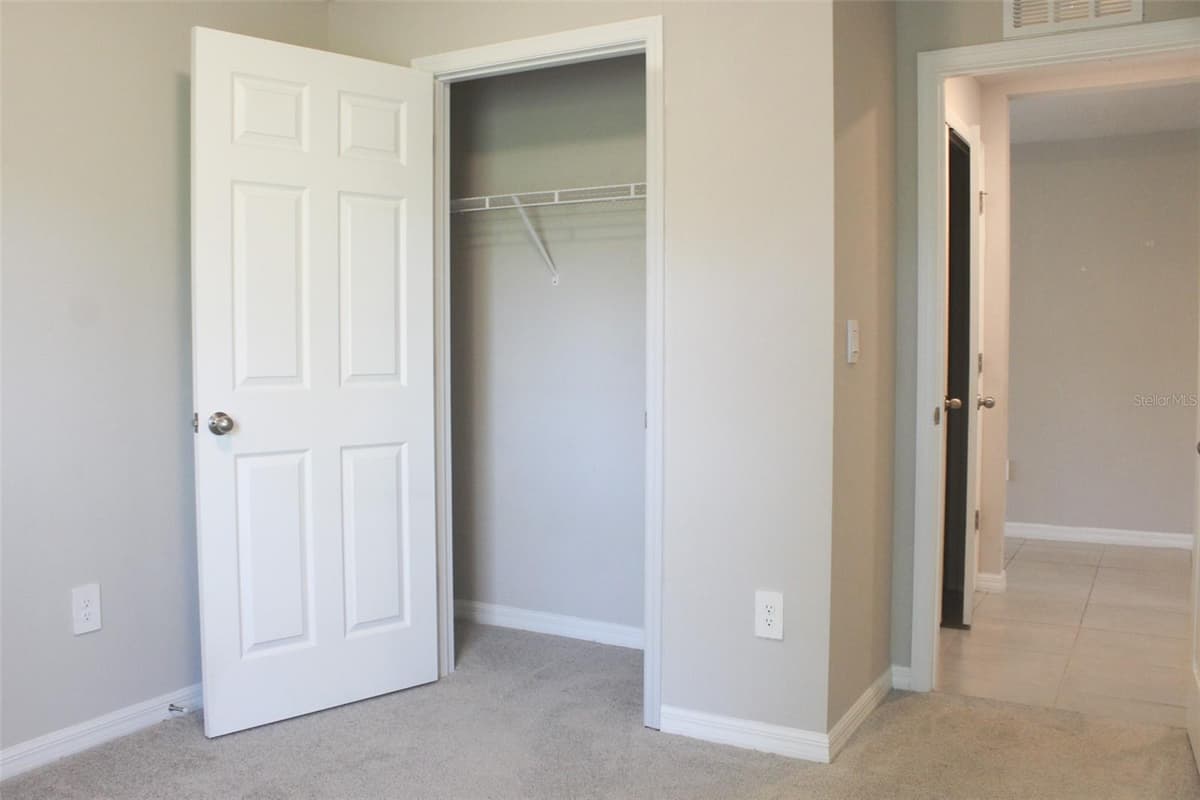 5501 KEMPSON LANE — photo 40 of 50
