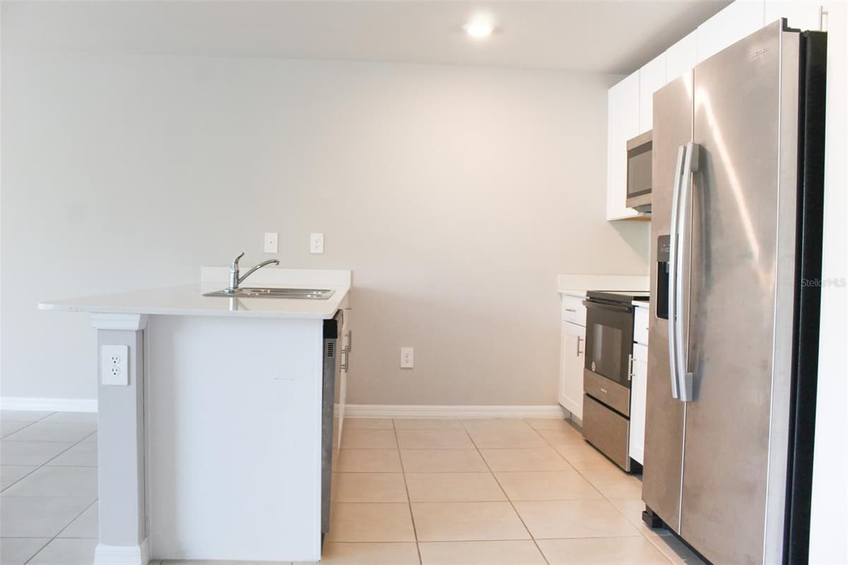 5501 KEMPSON LANE — photo 11 of 50