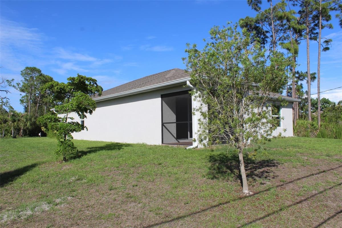 5501 KEMPSON LANE — photo 43 of 50