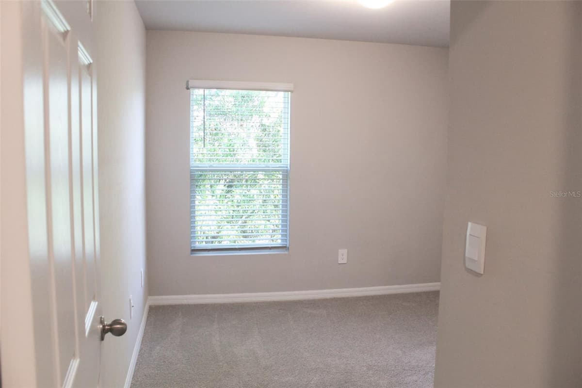 5501 KEMPSON LANE — photo 39 of 50