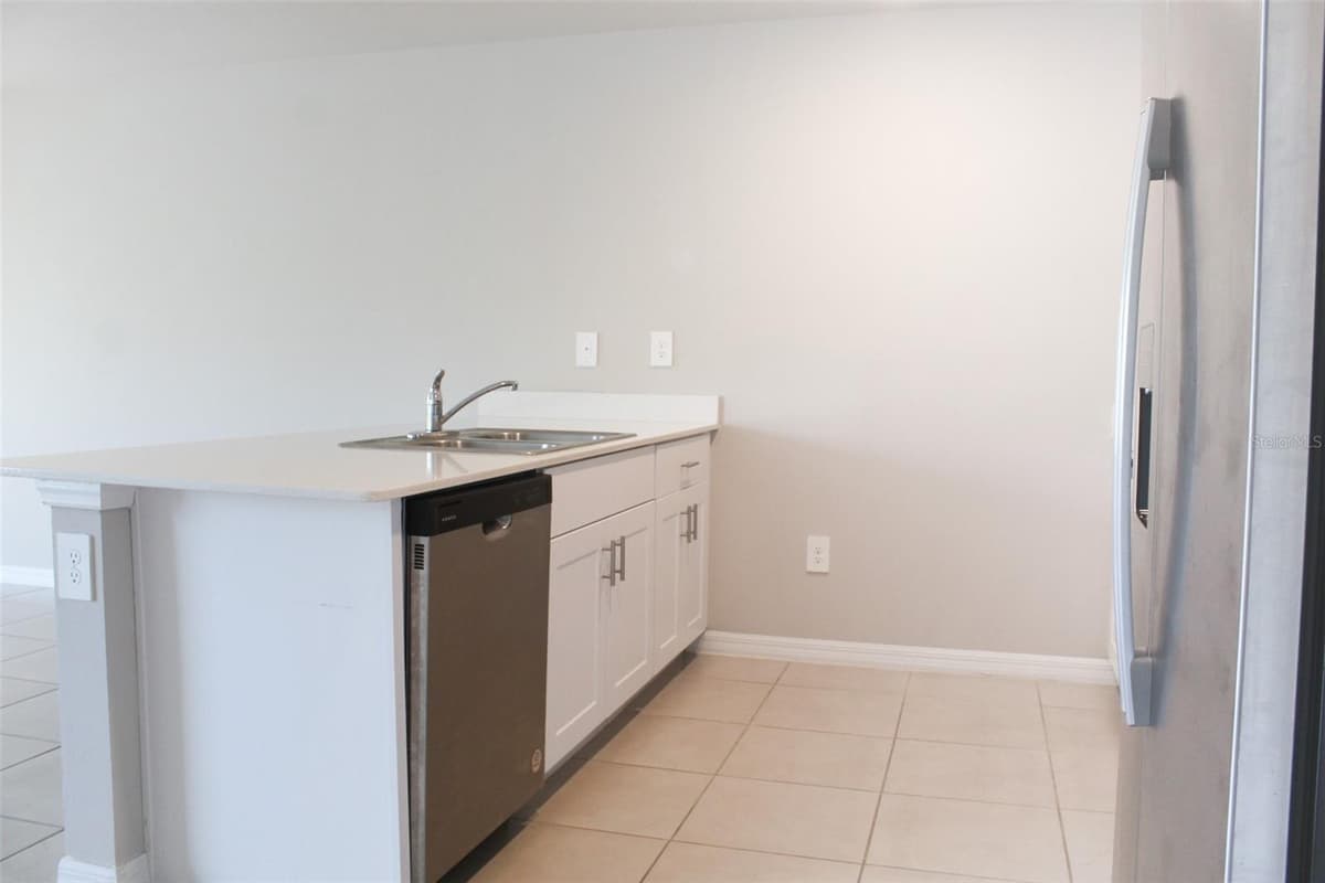 5501 KEMPSON LANE — photo 18 of 50
