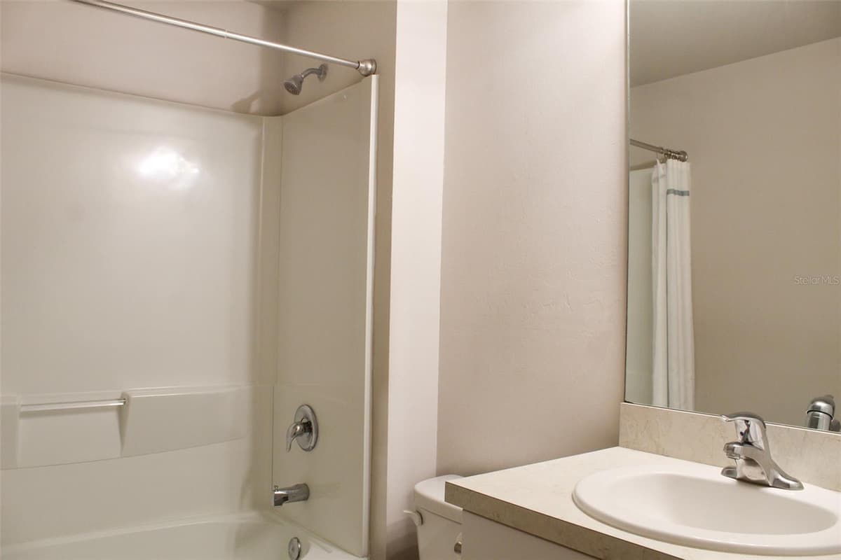 5501 KEMPSON LANE — photo 36 of 50