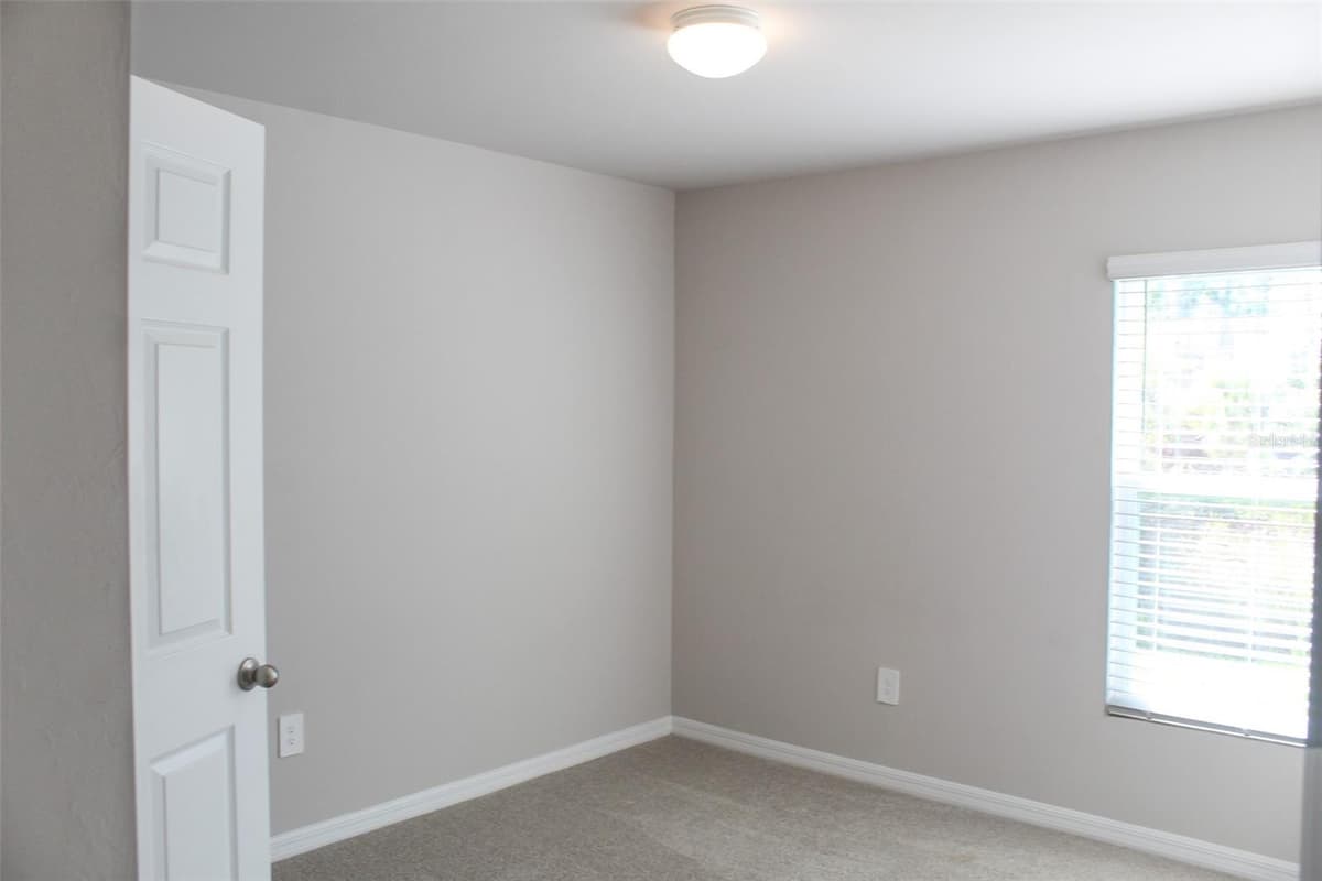 5501 KEMPSON LANE — photo 32 of 50