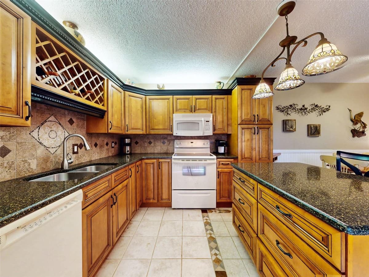 133 CEDAR DUNES DRIVE — photo 8 of 49