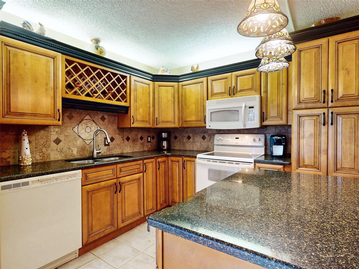 133 CEDAR DUNES DRIVE — photo 9 of 49