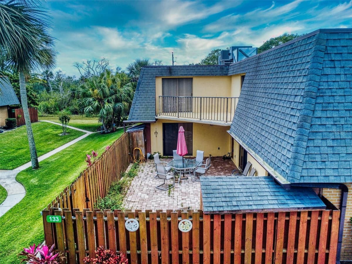 133 CEDAR DUNES DRIVE — photo 3 of 49