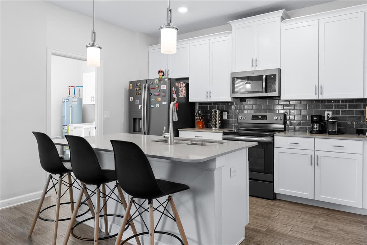 11811 PULITZER PLACE — photo 11 of 35