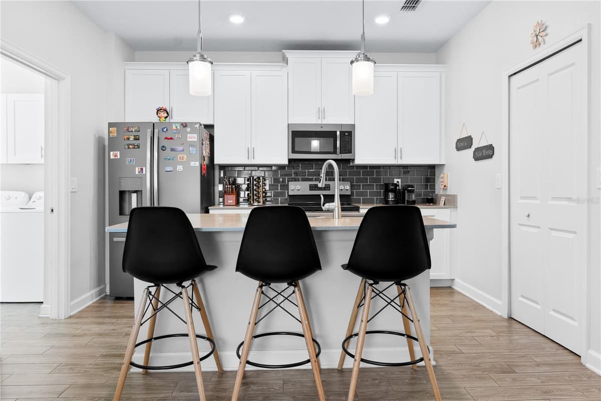 11811 PULITZER PLACE — photo 9 of 35