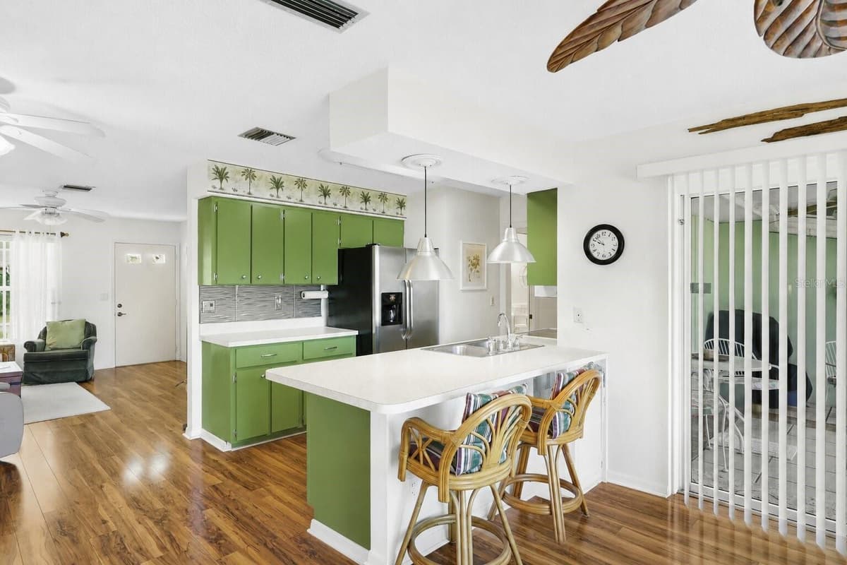 1220 FALCON ROAD — photo 12 of 55