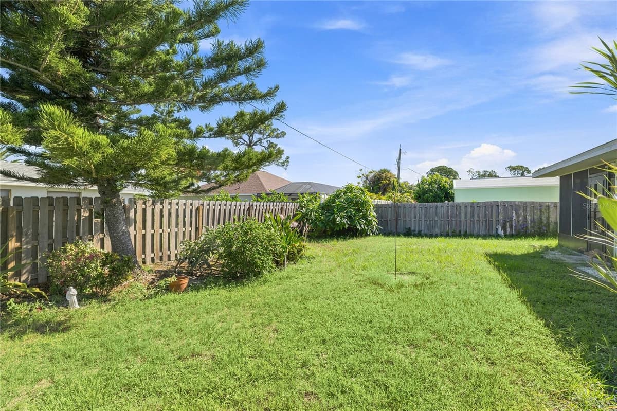 1220 FALCON ROAD — photo 33 of 55