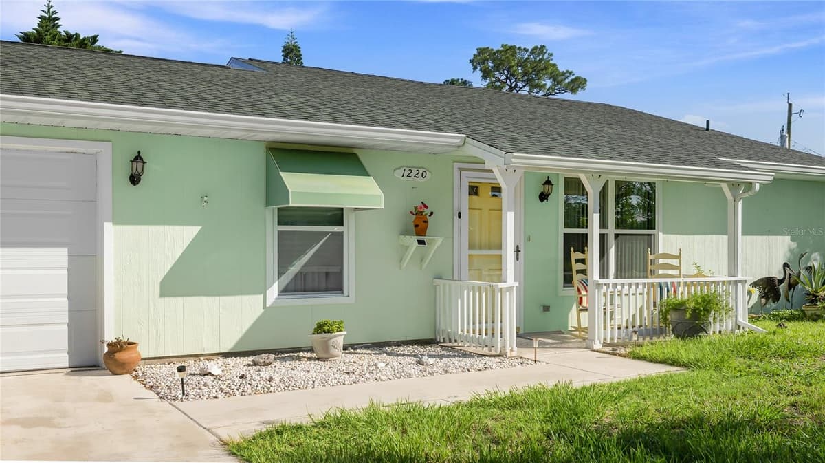 1220 FALCON ROAD — photo 5 of 55