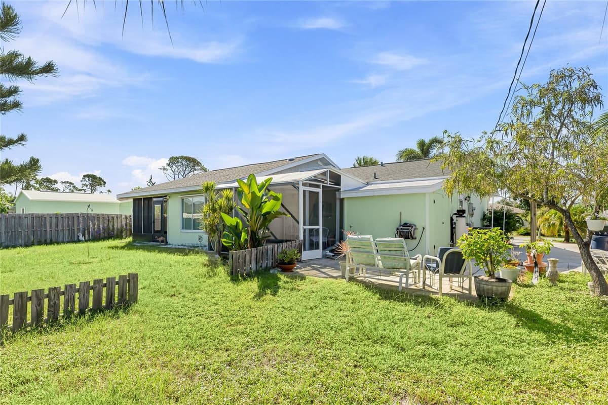 1220 FALCON ROAD — photo 31 of 55