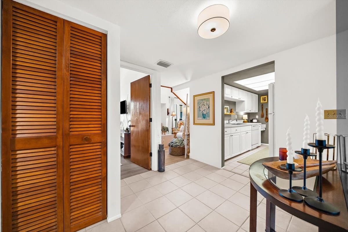 3085 WILLOW GREEN DRIVE — photo 10 of 68